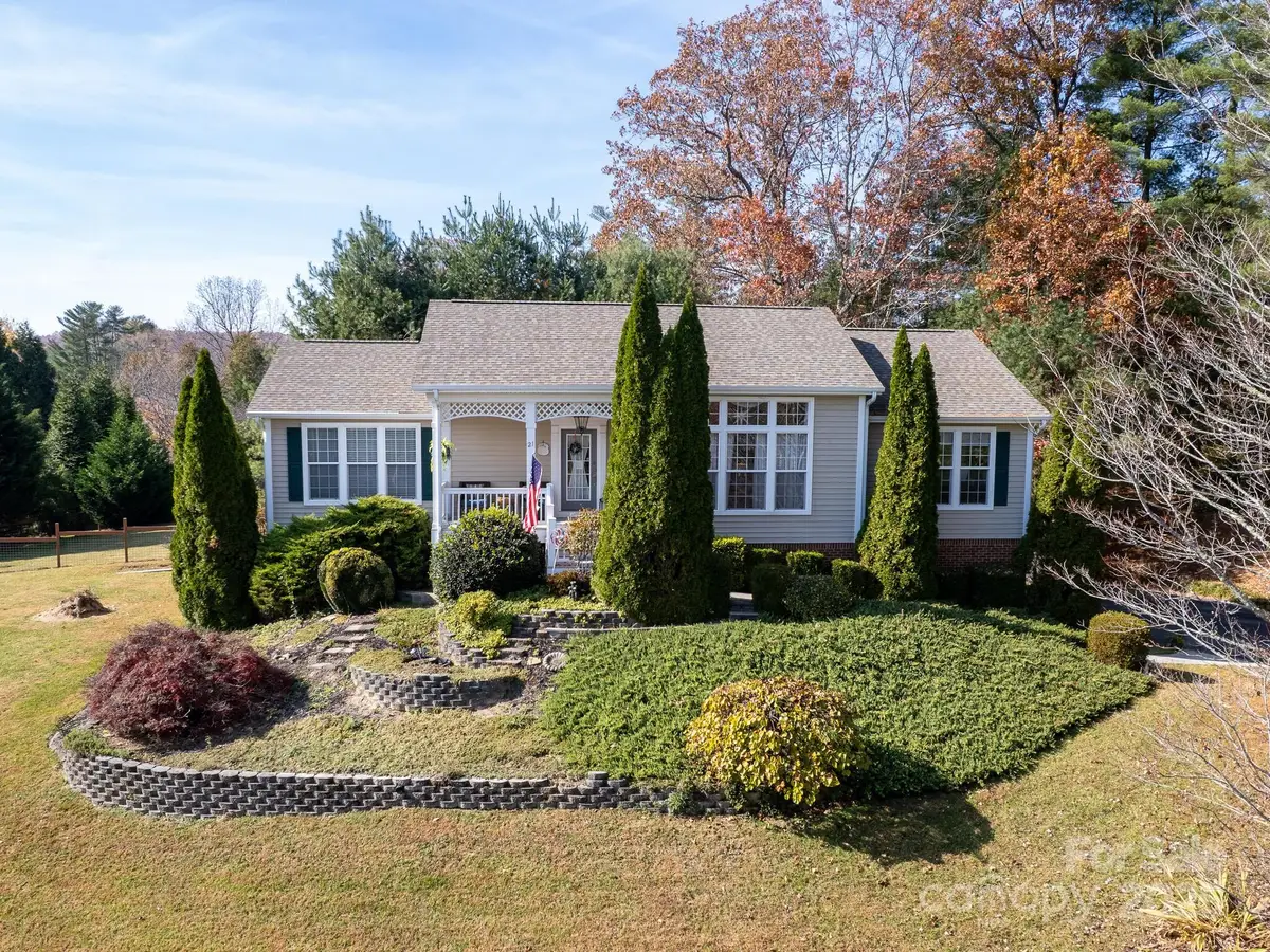 21 Old Applewood Lane, Hendersonville, NC 28739 - Image #1