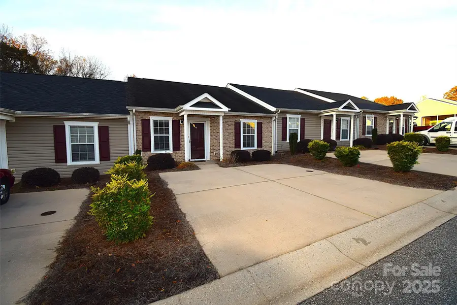 2056 Pin Oak Place, Cramerton, NC 28032 - Image #2