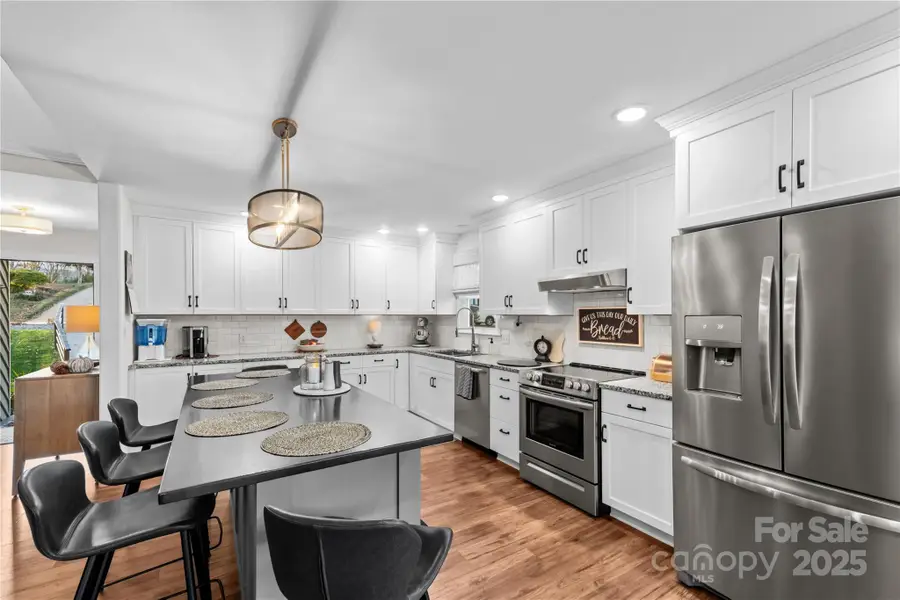 5979 Gold Creek Estate Drive, Hickory, NC 28601 - Image #3