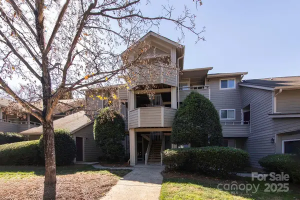 2536 Stradbrook Drive #B, Charlotte, NC 28210