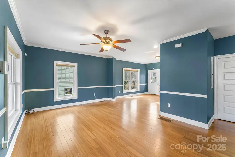 135 Courtland Avenue, Asheville, NC 28801 - Image #3