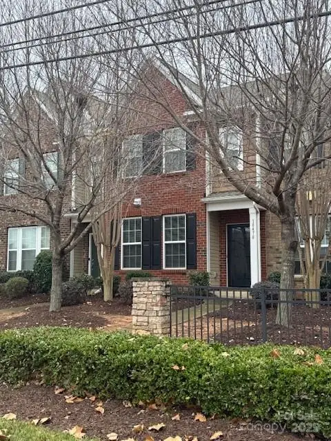 18478 W Catawba Avenue, Cornelius, NC 28031 - Image #2