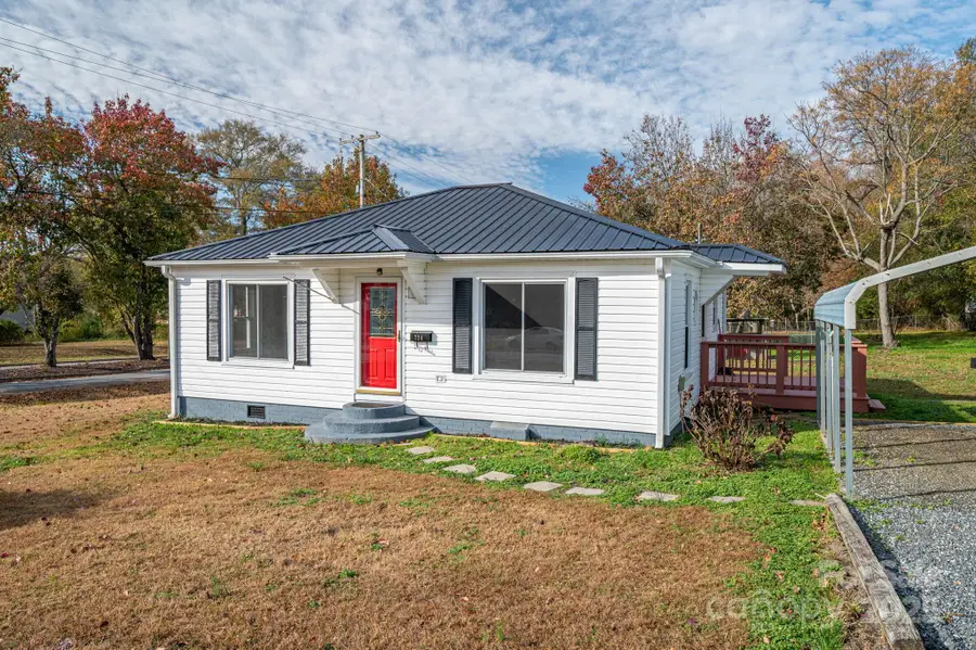 724 S Madison Street, Lincolnton, NC 28092 - Image #3