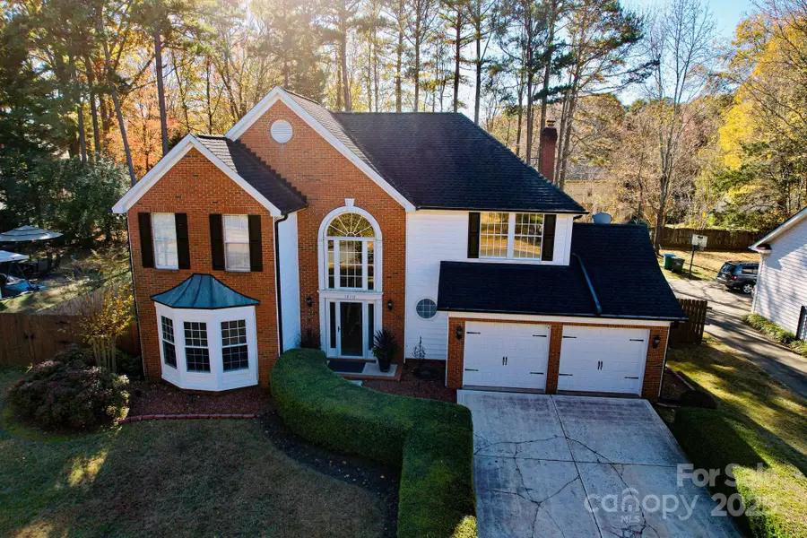 12112 Woodbend Drive, Matthews, NC 28105 - Image #2