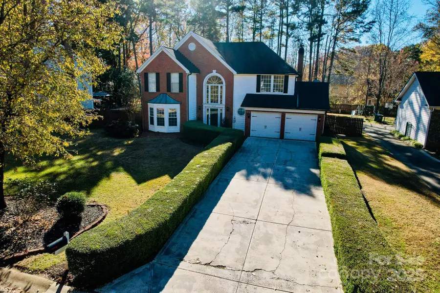 12112 Woodbend Drive, Matthews, NC 28105 - Image #3