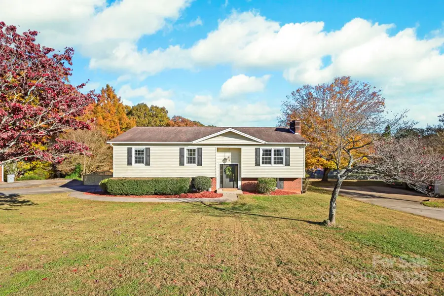 2216 Olde Well Road Se, Hudson, NC 28638 - Image #2