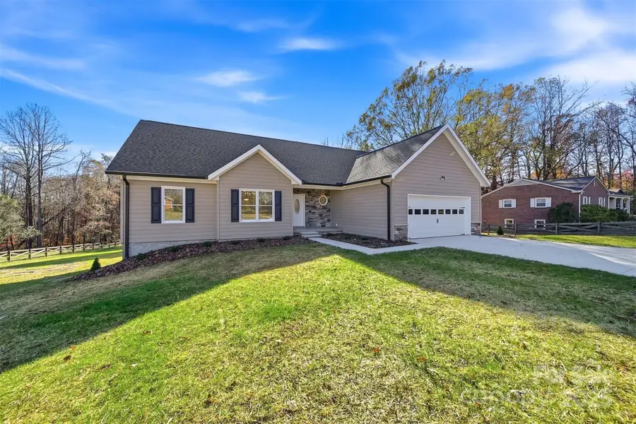 2707 Sandy Ford Road, Newton, NC 28658 - Image #2
