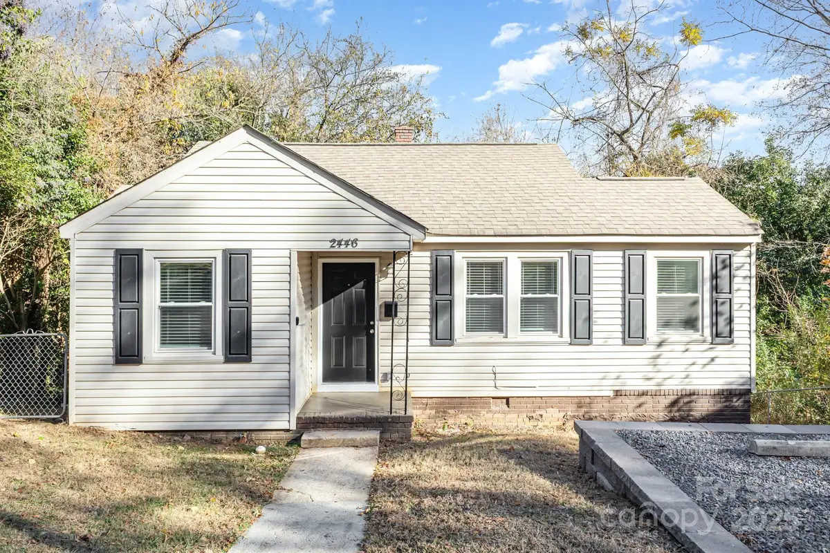 2446 Columbus Circle, Charlotte, NC 28208 - Image #1