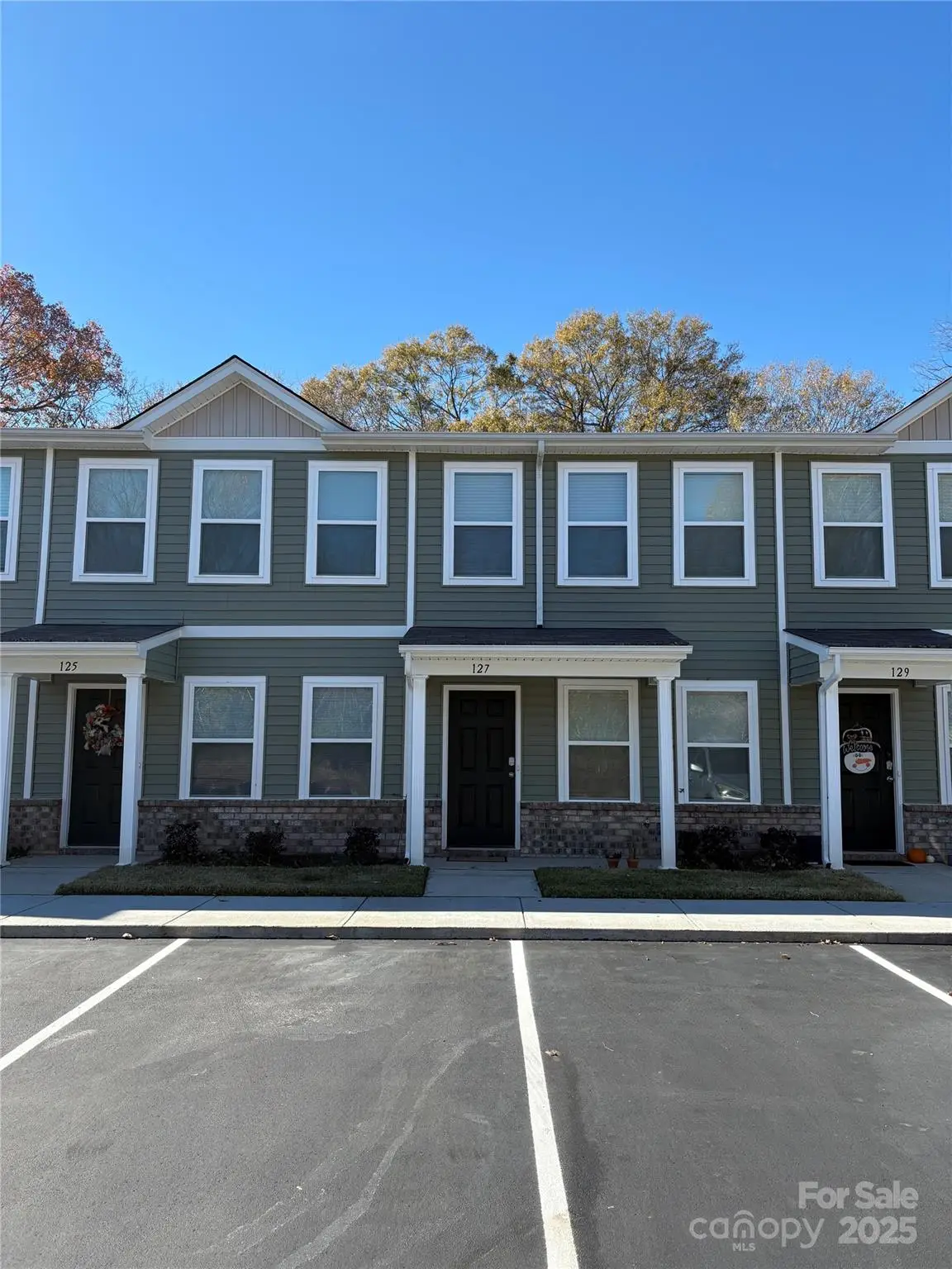 127 Villa Lane, Lincolnton, NC 28092 - Image #1