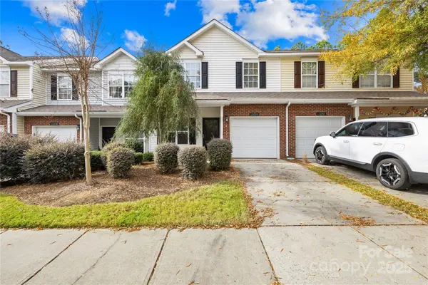 11034 Dixie Hills Drive, Charlotte, NC 28277