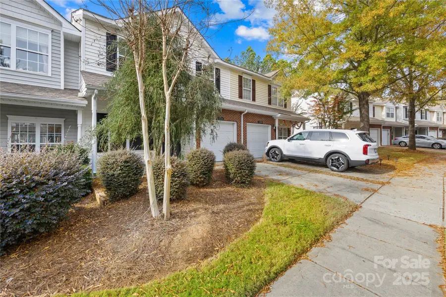 11034 Dixie Hills Drive, Charlotte, NC 28277 - Image #3