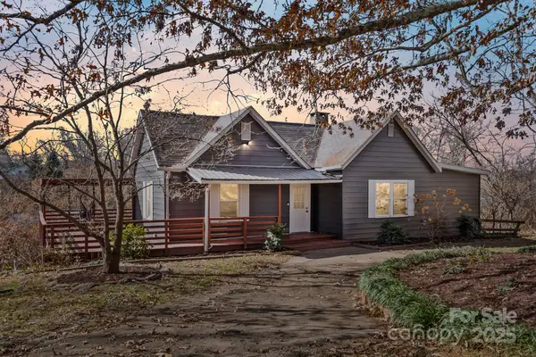 2 Worley Place, Asheville, NC 28806