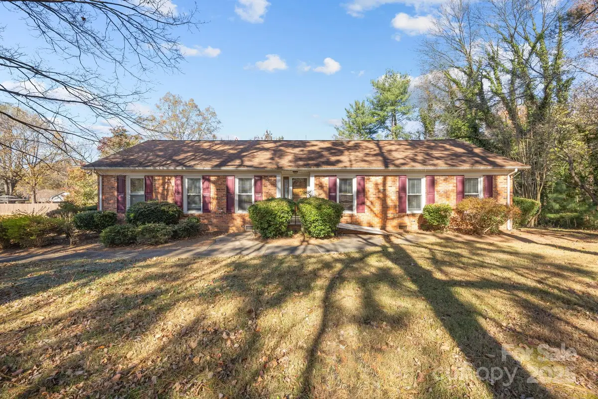 4423 Bob White Court, Charlotte, NC 28213 - Image #1