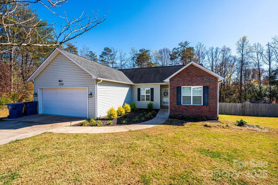 1781 Herbie Circle, Newton, NC 28658 - Image #2