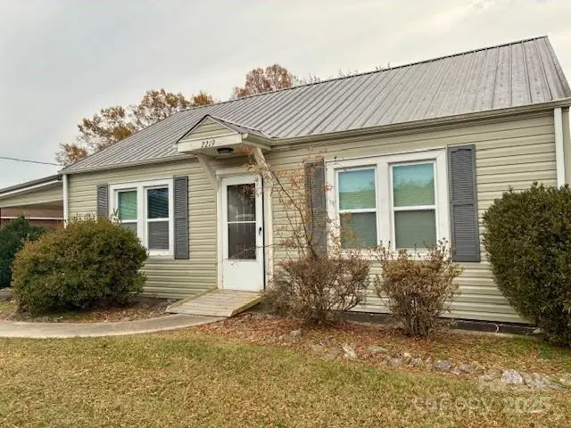 2219 6th Avenue Nw, Hickory, NC 28601 - Image #2