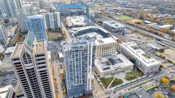 333 W Trade Street, Charlotte, NC 28202