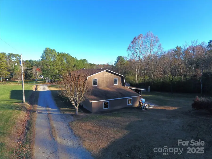 3041 Heffner Place, Hudson, NC 28638 - Image #3