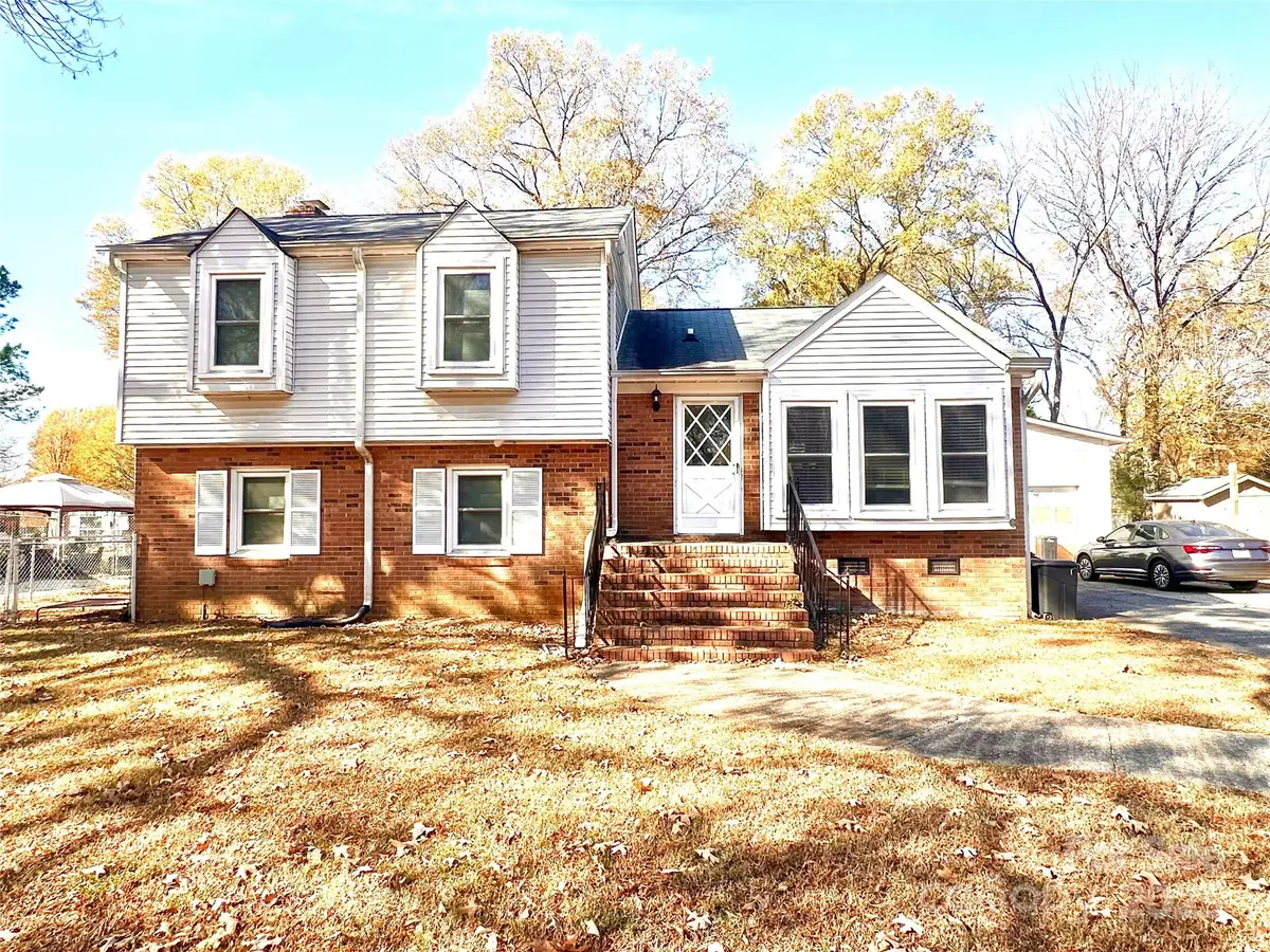 2708 Johnny Reb Lane, Charlotte, NC 28273 - Image #1