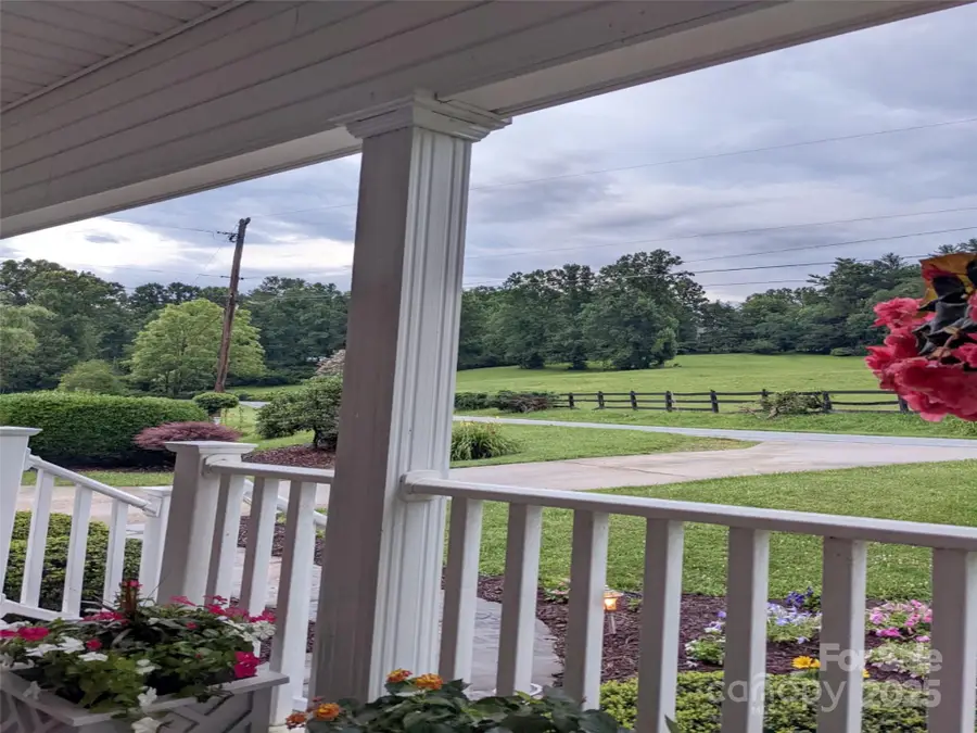 422 Battle Creek Road, Horse Shoe, NC 28742 - Image #2