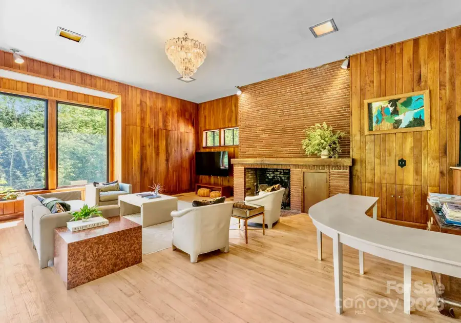 916 E Park Drive, Lincolnton, NC 28092 - Image #3