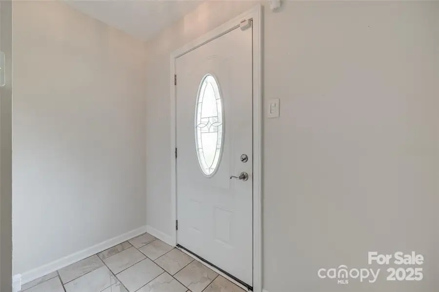 810 Applegate Court, Gastonia, NC 28054 - Image #2