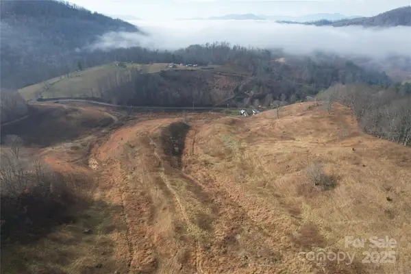 385 Fork Mountain Road, Bakersville, NC 28705