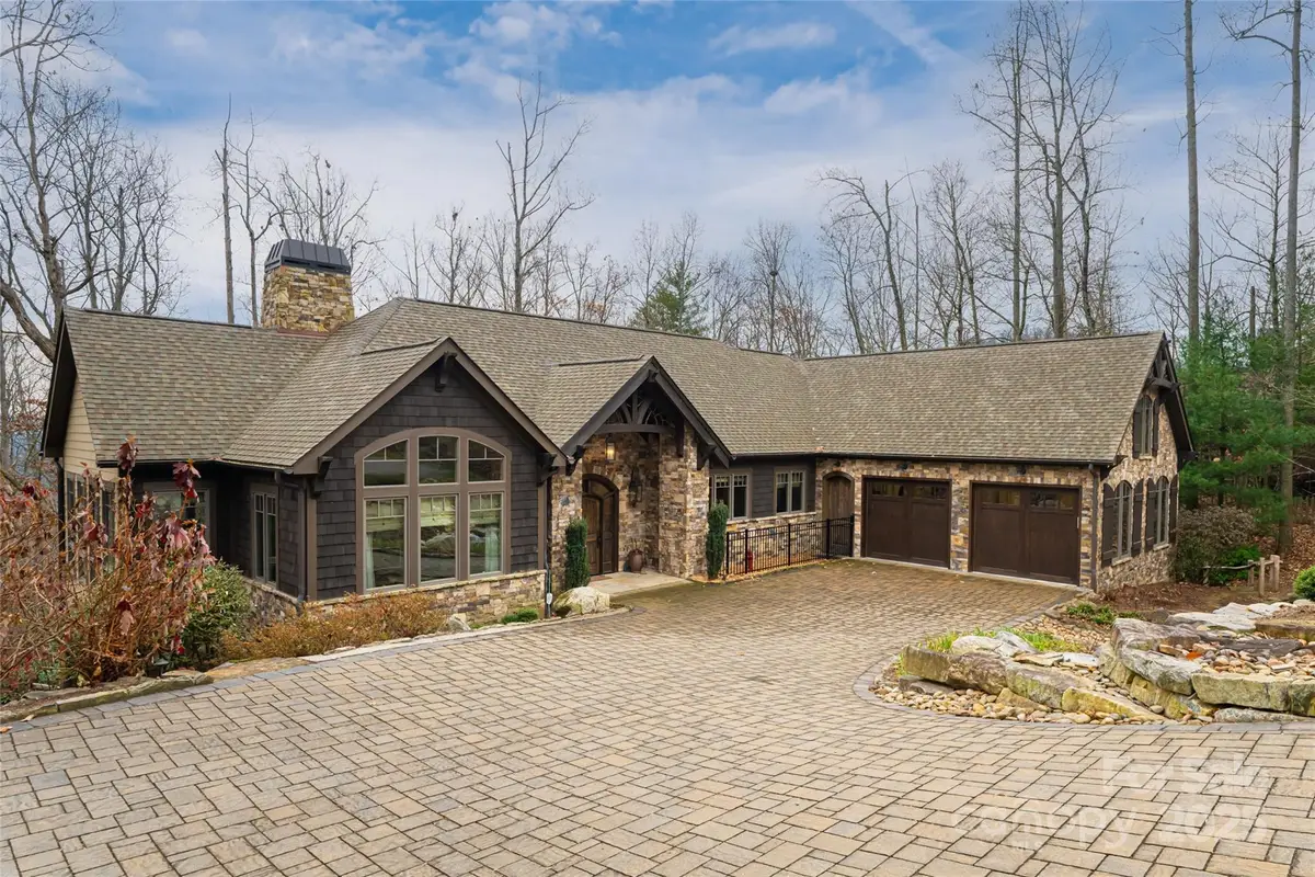 2 Cherokee Orchard Court, Fairview, NC 28730 - Image #1