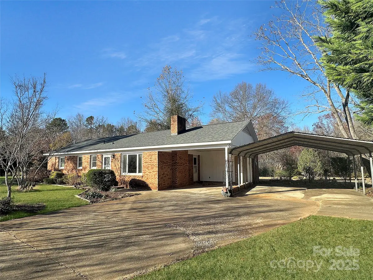 1451 Meandering Lane, Lincolnton, NC 28092 - Image #1