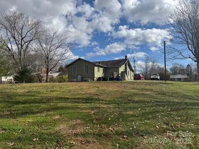 25 Highland Street, Weaverville, NC 28787 - Image #1