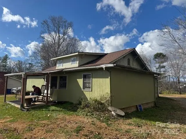 25 Highland Street, Weaverville, NC 28787 - Image #2