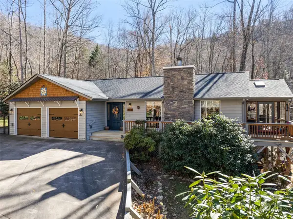 482 Wildcat Mountain Road, Waynesville, NC 28786