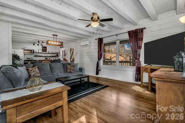 35 Creeds Cove Lane, Waynesville, NC 28785