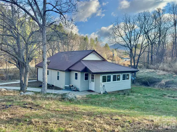 55 Summit View Drive, Marshall, NC 28753