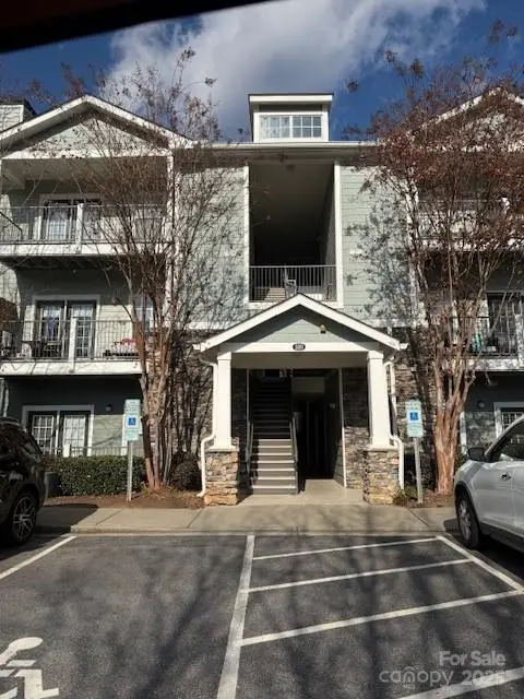 500 Vista Lake Drive #202, Candler, NC 28715 - Image #1