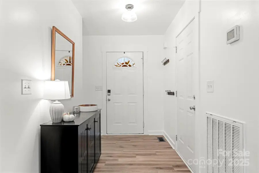 517 Kittiewake Lane, Clover, SC 29710 - Image #2