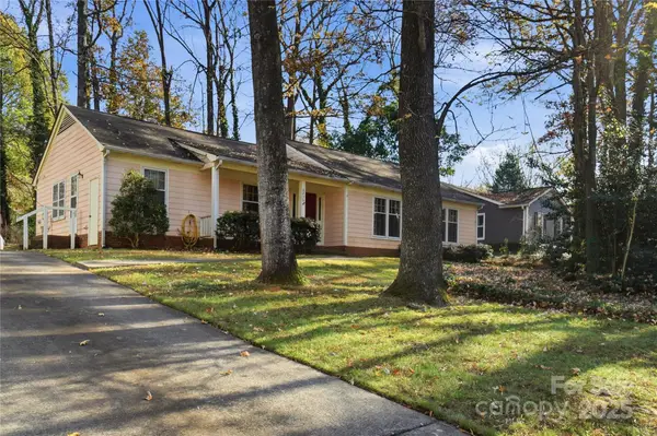 8239 Arrowsmith Lane, Charlotte, NC 28270