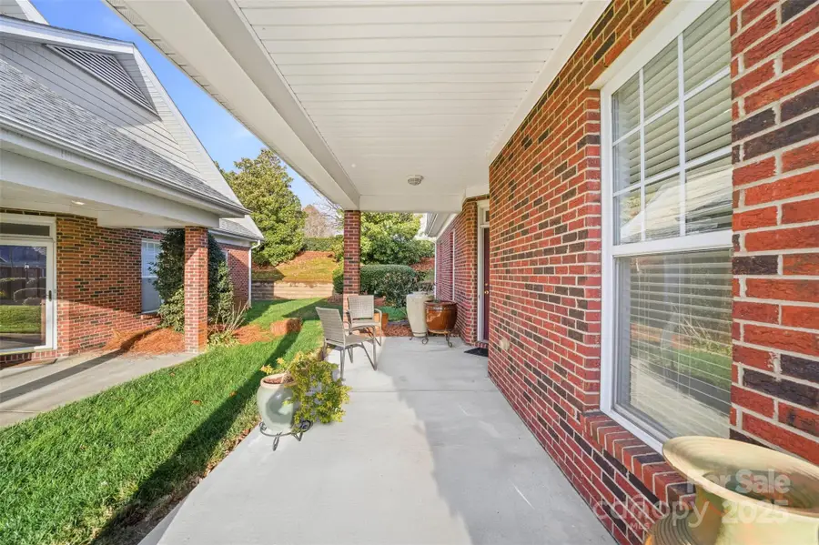 10100 Dominion Village Drive, Charlotte, NC 28269 - Image #3