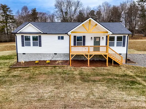 143 Old Nc 20 Highway, Alexander, NC 28701