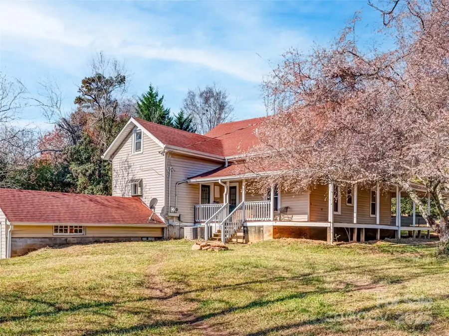 411 Walker Street, Columbus, NC 28722 - Image #3