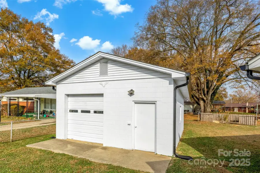 907 N Broad Street, Gastonia, NC 28054 - Image #2