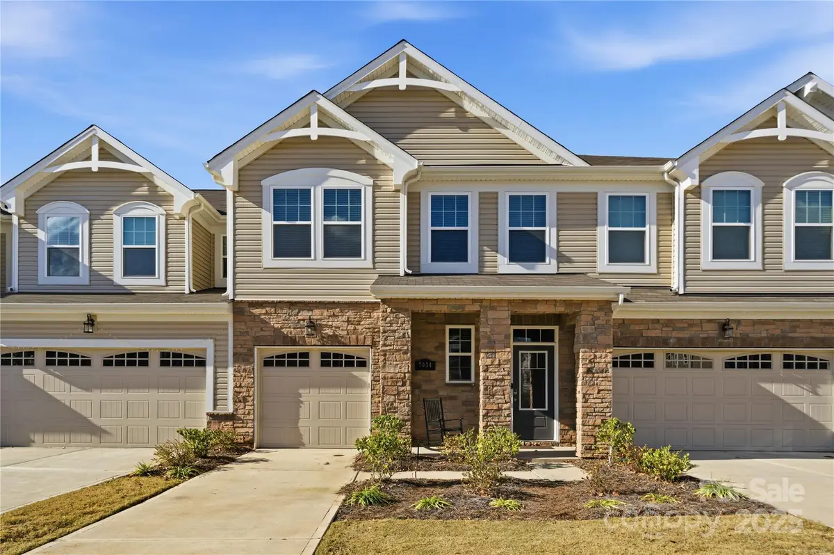 7034 Levelcross Lane, Charlotte, NC 28269 - Image #1