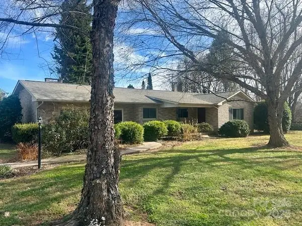 325 Sheldon Street, Hudson, NC 28638