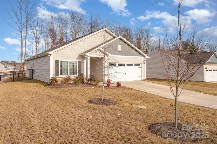 101 S Sina Street, Troutman, NC 28166 - Image #2