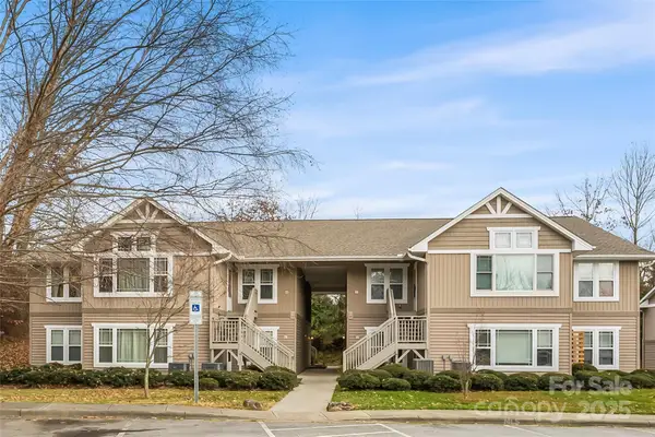 81 Morningside Lane, Hendersonville, NC 28792