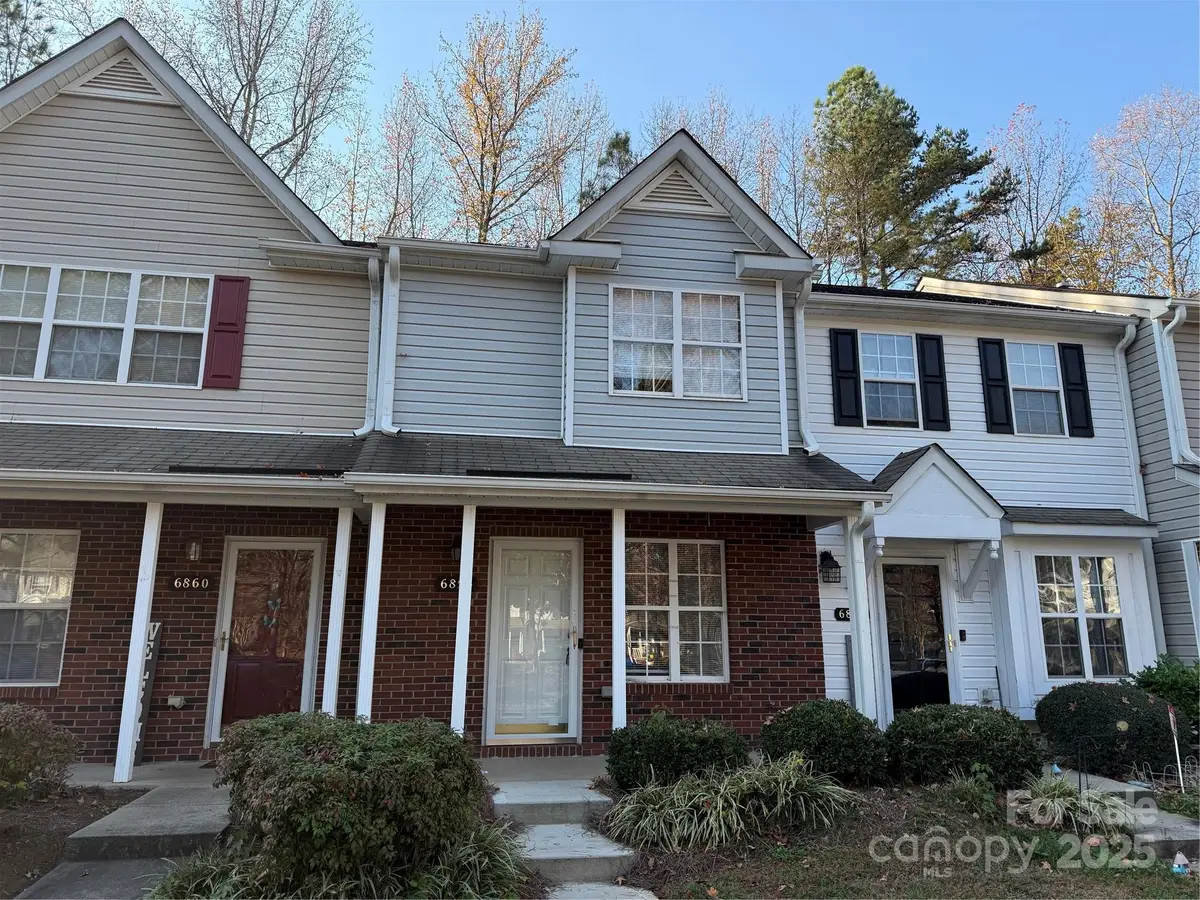 6856 Cypress Tree Lane, Charlotte, NC 28215 - Image #1