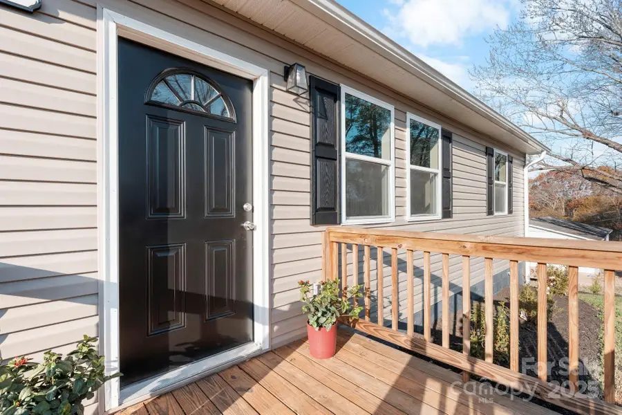 4647 16th Street Ne, Hickory, NC 28601 - Image #3