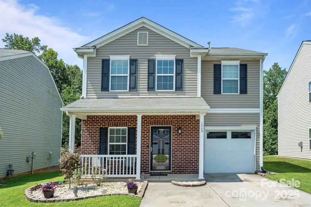 1045 Willow Wind Drive, Gastonia, NC 28054 - Image #1