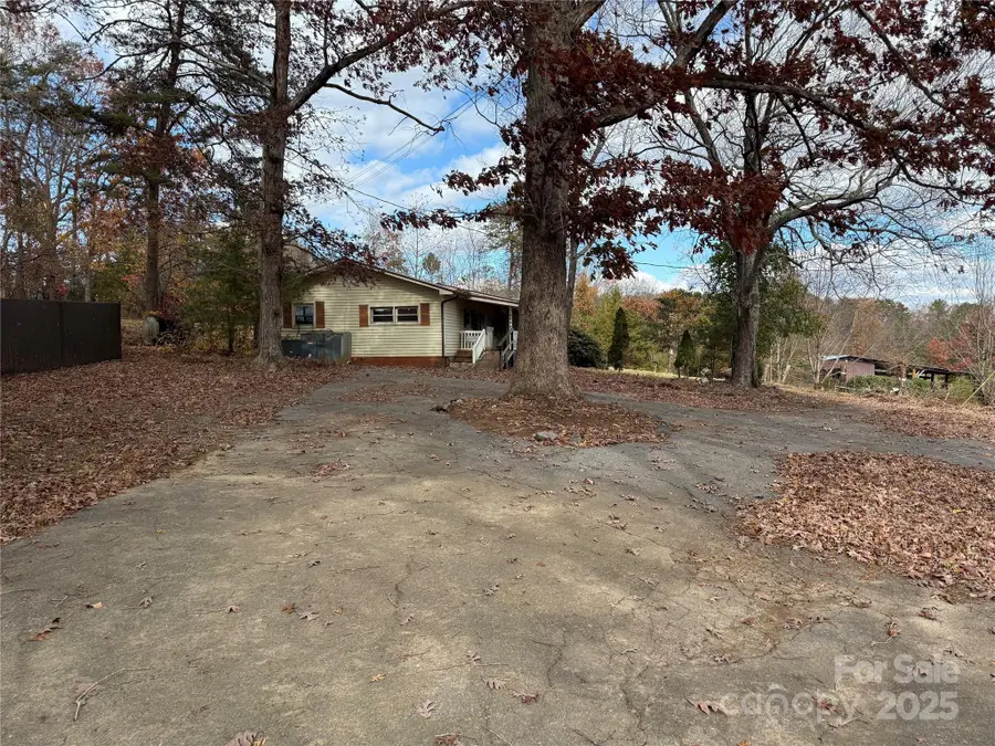 1922 Paul Shuping Avenue, Morganton, NC 28655 - Image #2