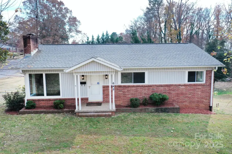 648 7th Avenue Se, Hickory, NC 28602 - Image #2