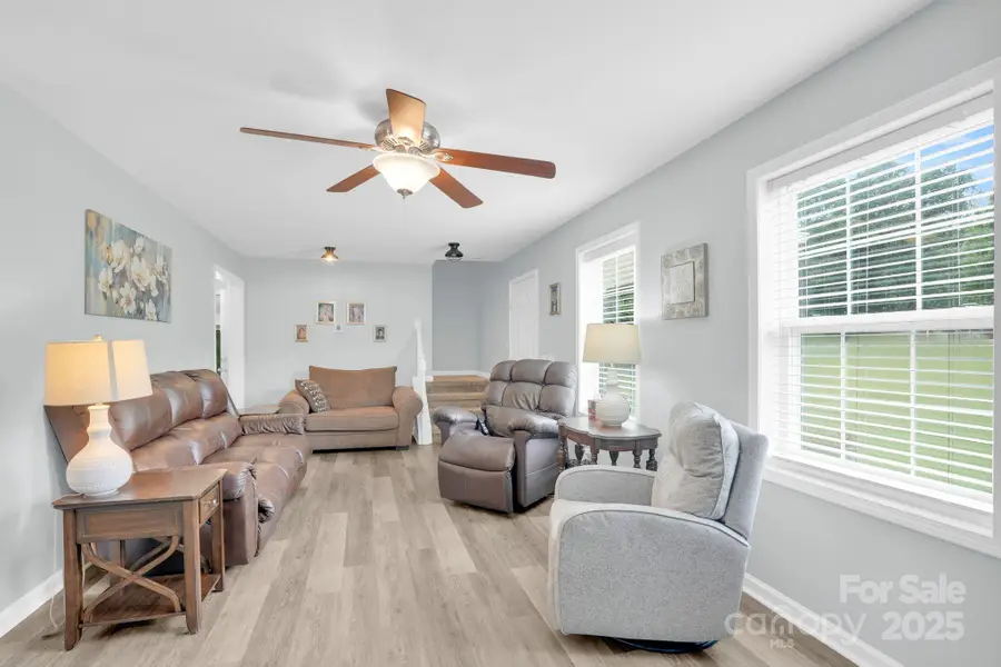 10425 Idlewild Road, Matthews, NC 28105 - Image #3